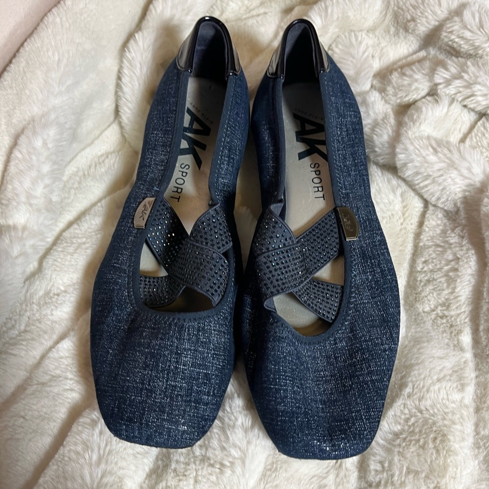 Anne Klein Sport Womens 9 Akusyn Denim Slip On Blue Rhinestone Walking Shoe City